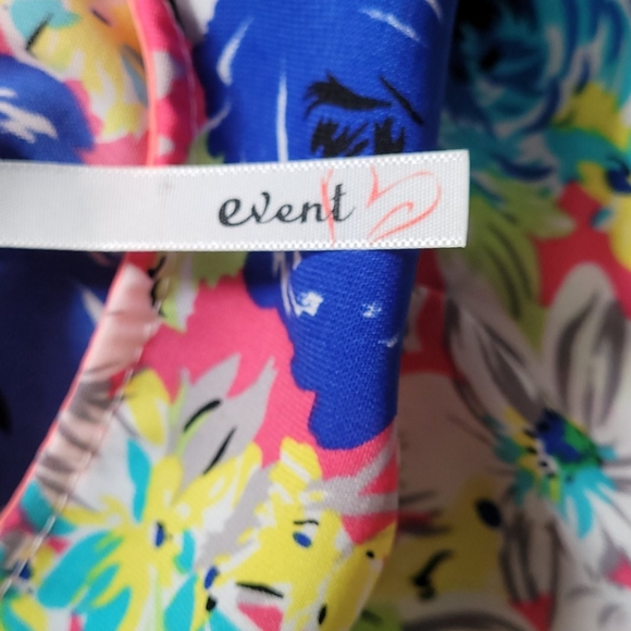 Event Floral Dress - Picture 3 of 4